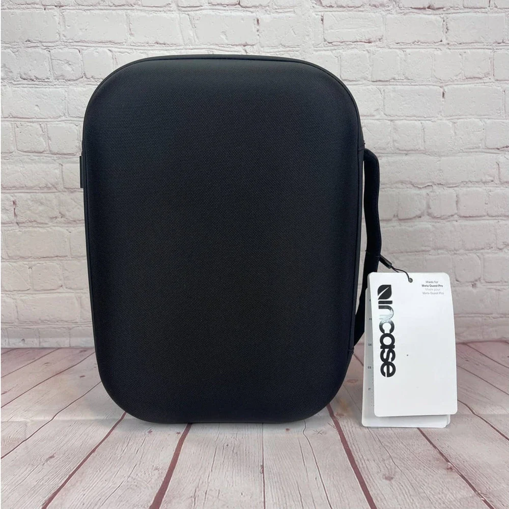 Incase Carry Case For Meta Quest Pro Black (INOM100718-BLK)